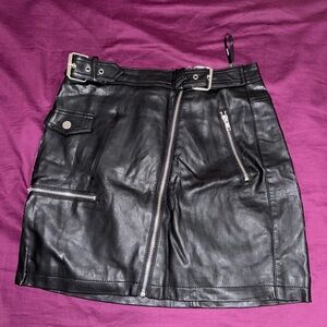 Forever 21 Black Mini Skirt with Zipper Accents